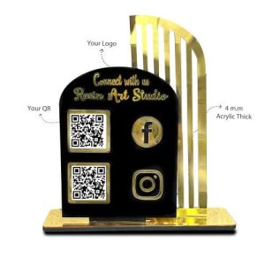 Macro shot of the bold dark finish of the acrylic scanner display.